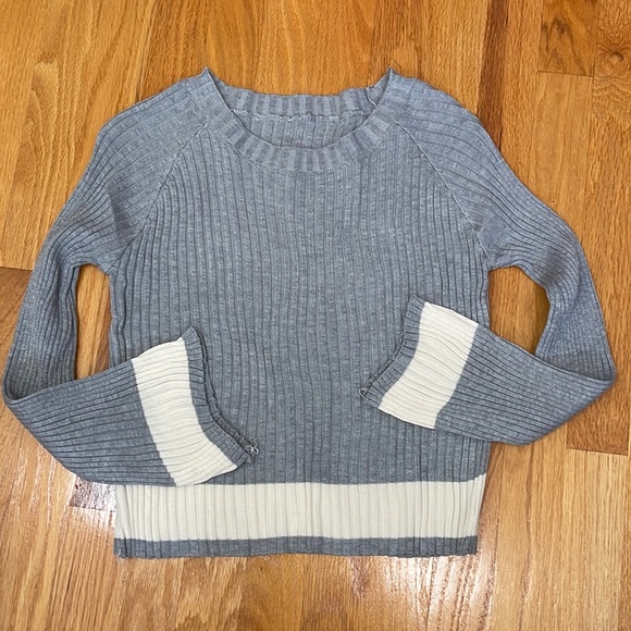 Womens Tops Small Gray Long Sleeves Sweater Ribbed Pullover New - Picture 1 of 7